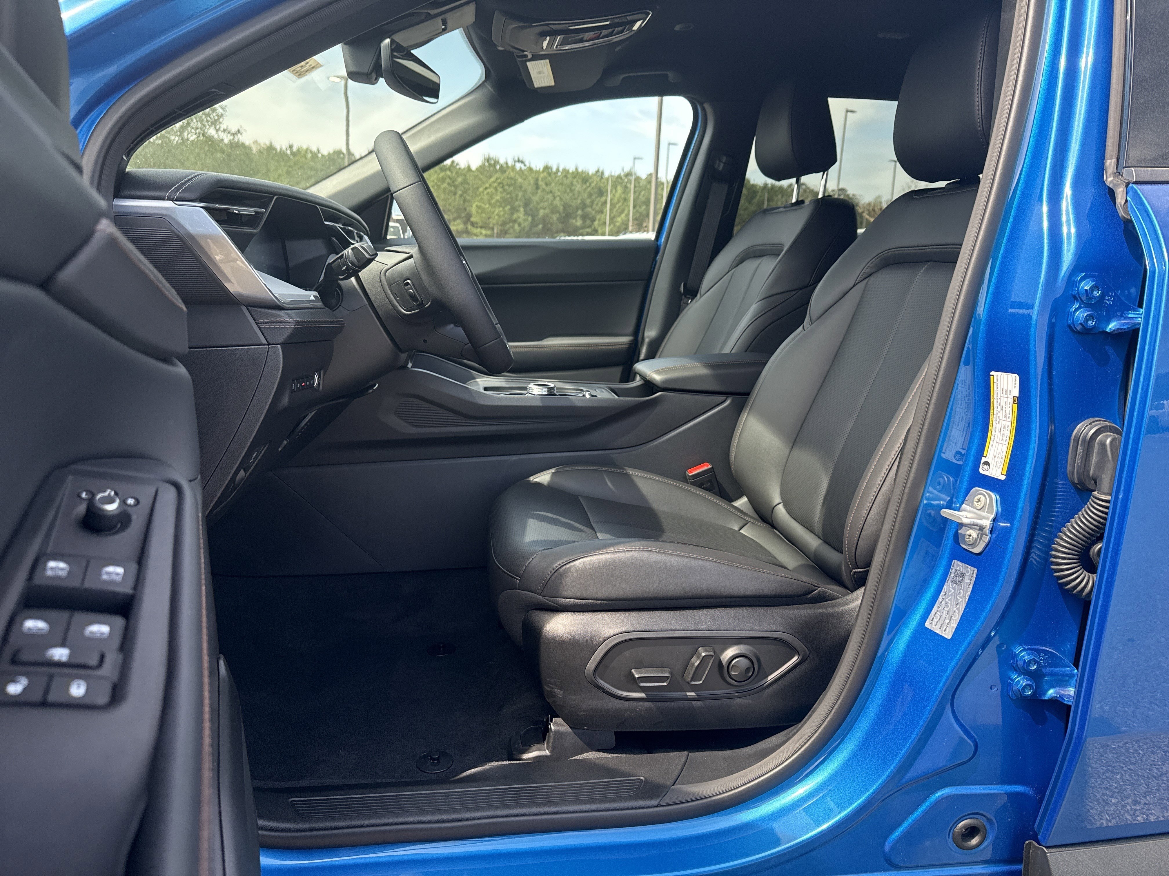 New 2026 Hydro Blue Pearlcoat Jeep Limited image 9
