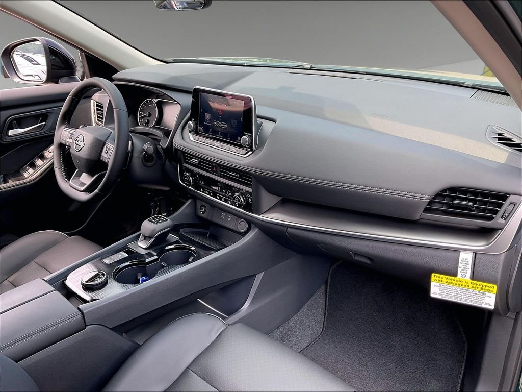2026 Nissan Rogue Dark Armor - Photo 10