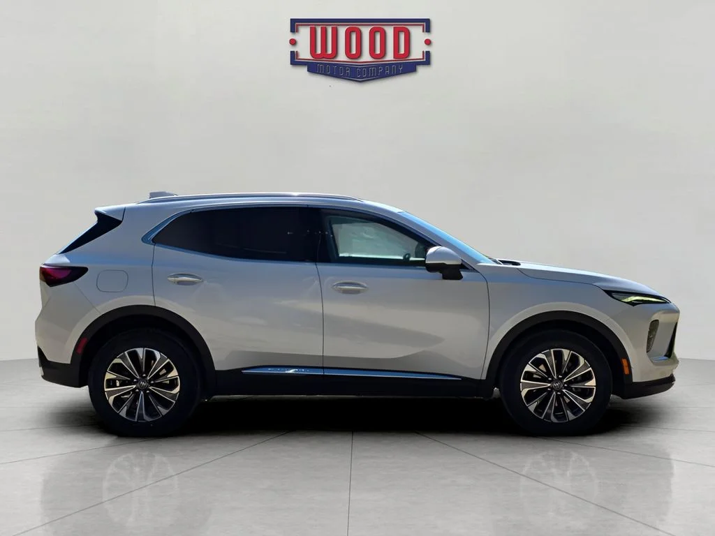 Used 2024 White Frost Tricoat Buick Preferred image 2