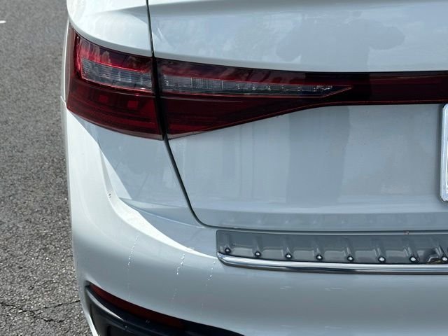 New 2026 Opal White Pearl Volkswagen 1.5T SE image 12