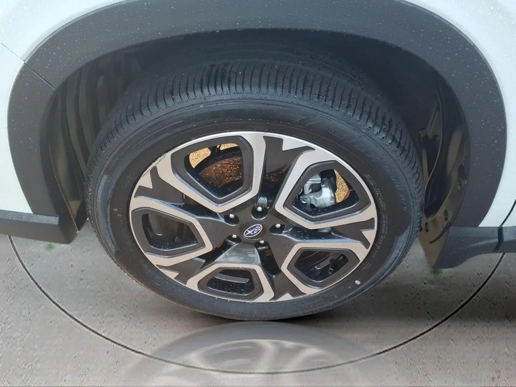 2026 Subaru Ascent Limited - Photo 4