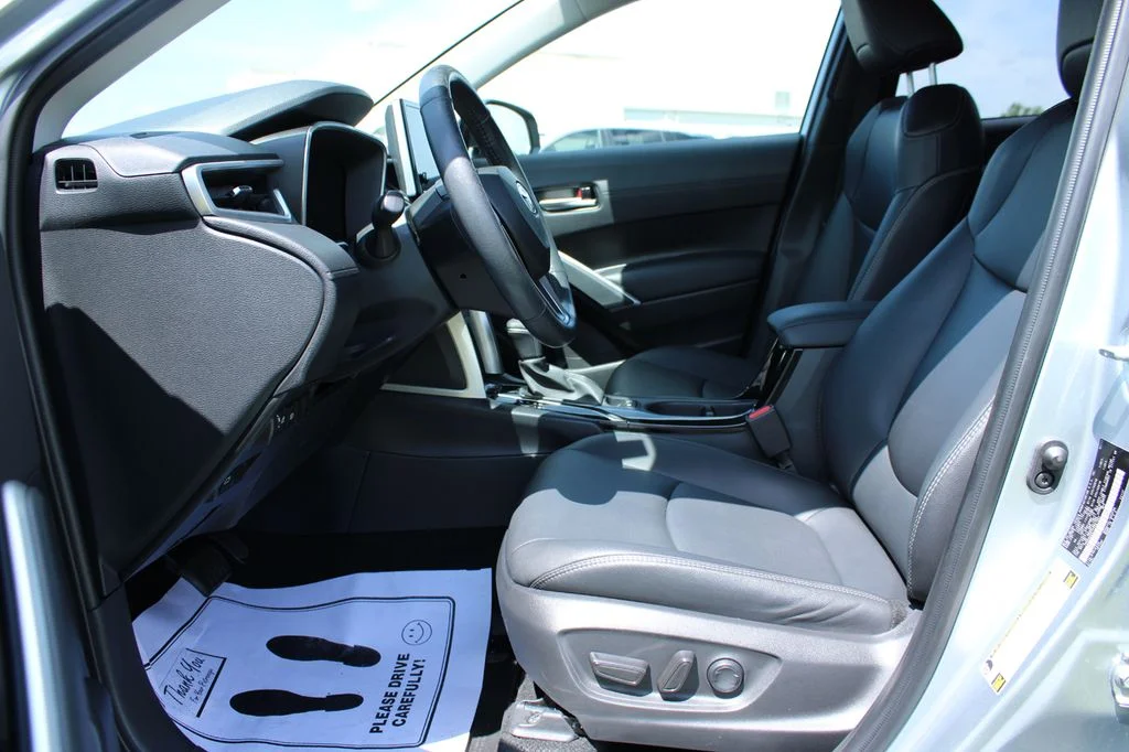 Used 2023 Silver Toyota XLE image 35