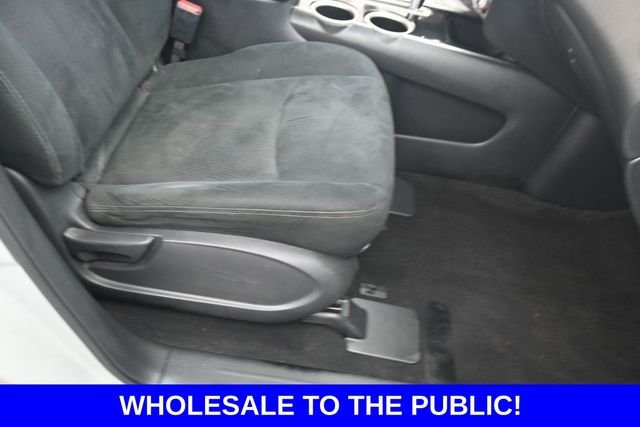 Used 2014 Silver Nissan SV image 32