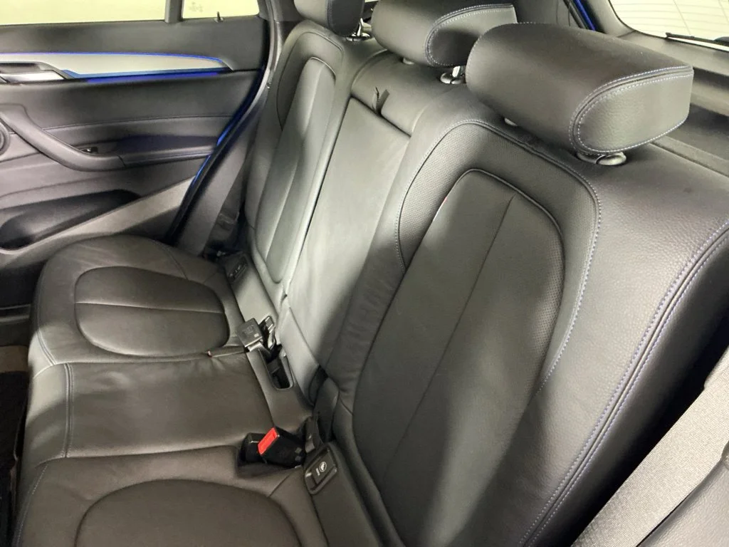 Used 2022 Blue BMW xDrive28i image 9