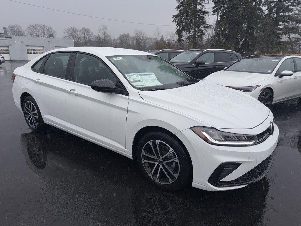 New 2026 Pure White Volkswagen 1.5T Sport image 4