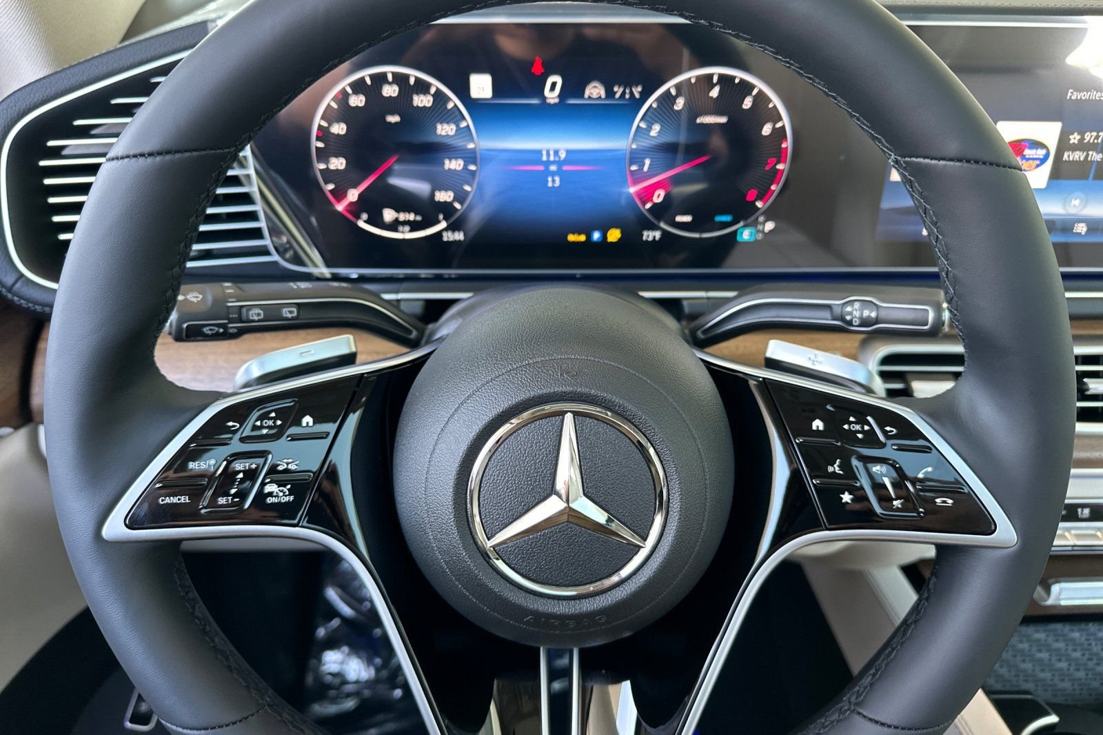 New 2026 White Mercedes-Benz GLS 450 image 25