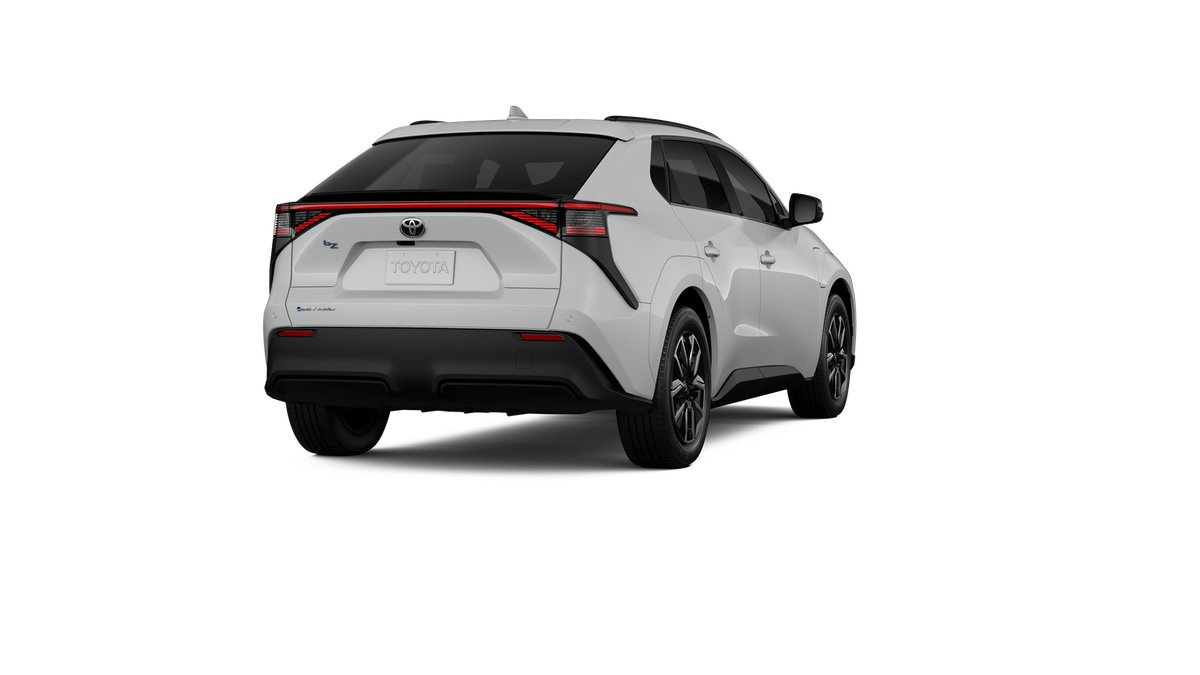 New 2026 WINDCHILL PEARL Toyota XLE image 31