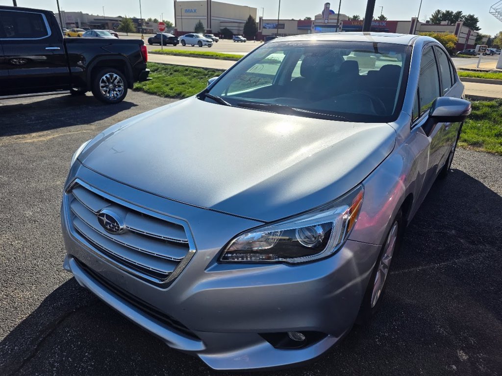 Used 2015 Ice Silver Metallic Subaru 2.5i image 2