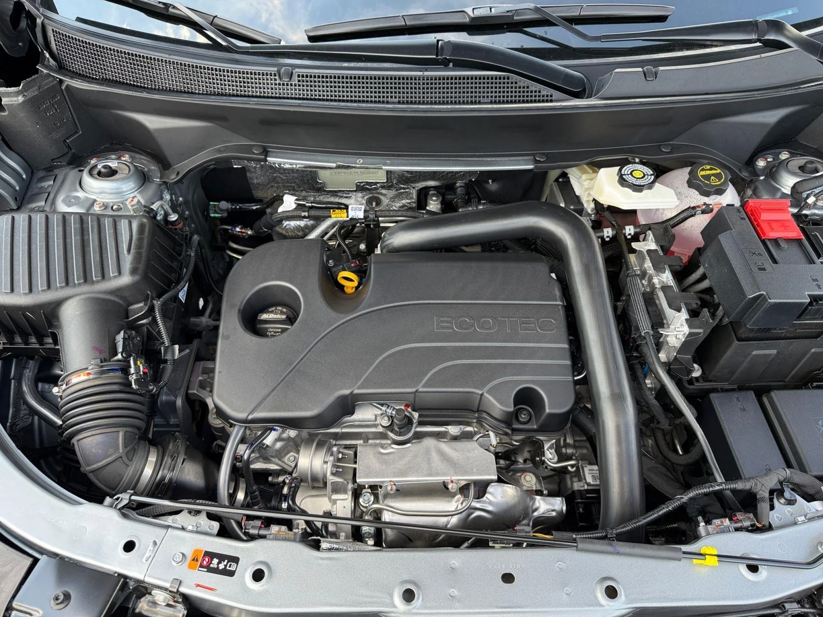 2027 Chevrolet Equinox LT - Photo 29
