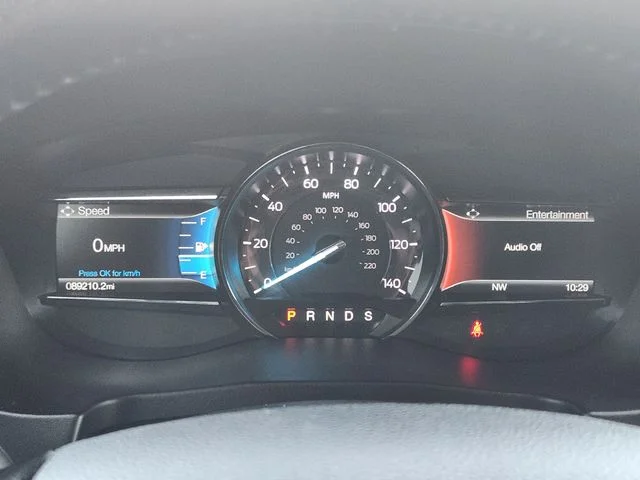 Used 2019 Oxford White Ford XLT image 16