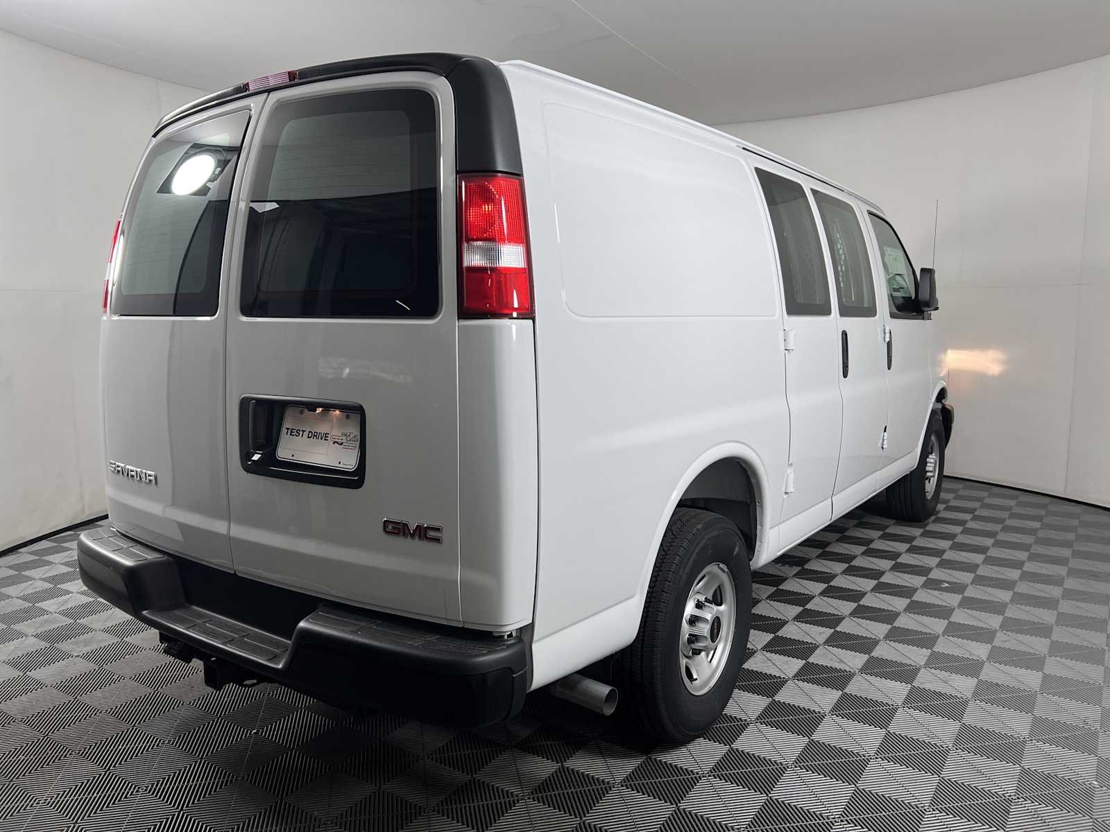 2025 GMC Savana Cargo Work Van - Photo 6