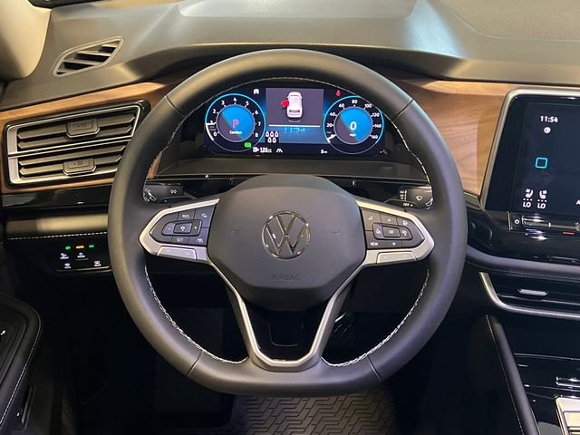 New 2026 Black Volkswagen 2.0T SE w/Technology image 13