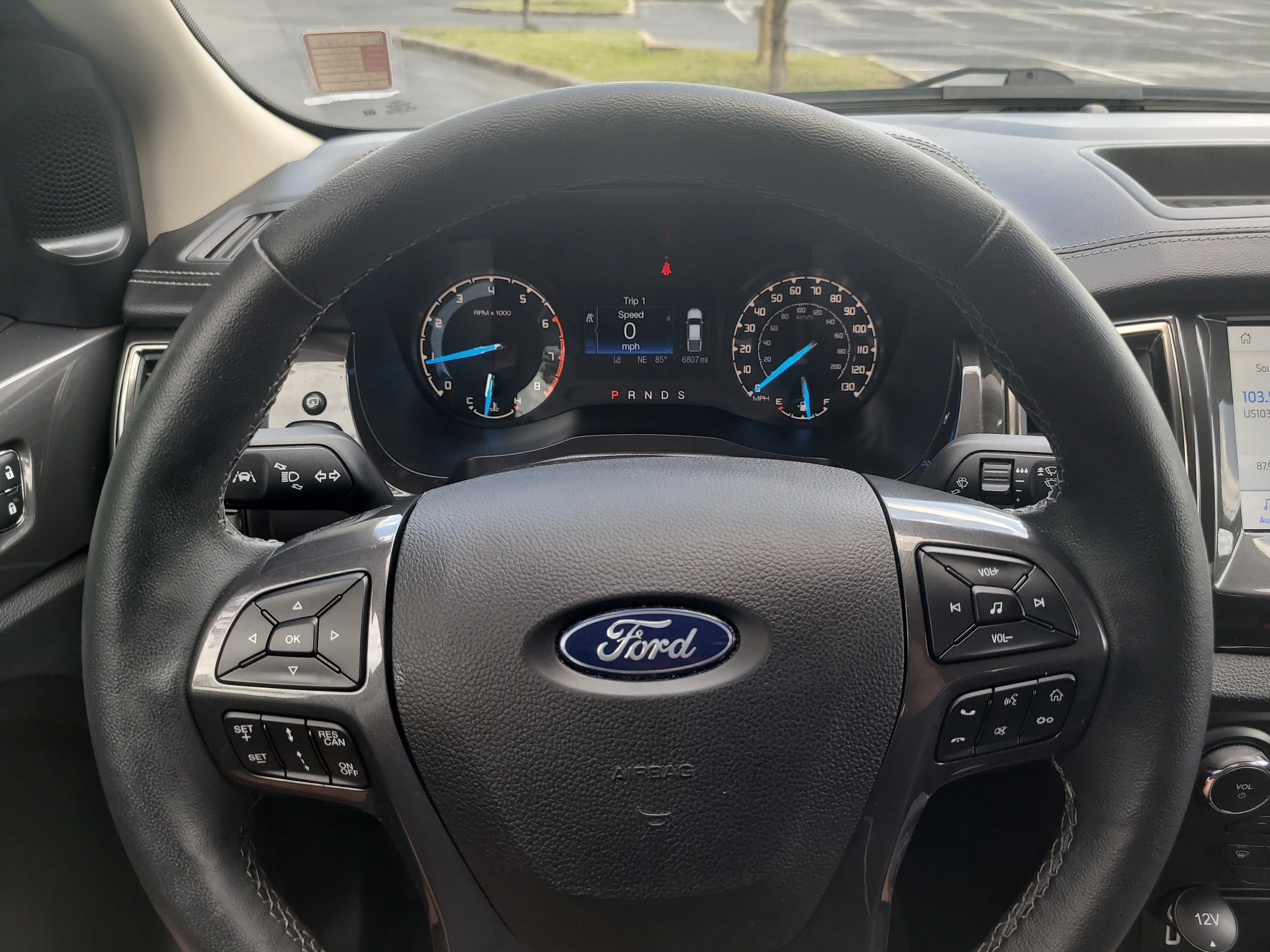 Used 2022 Shadow Black Ford LARIAT image 31