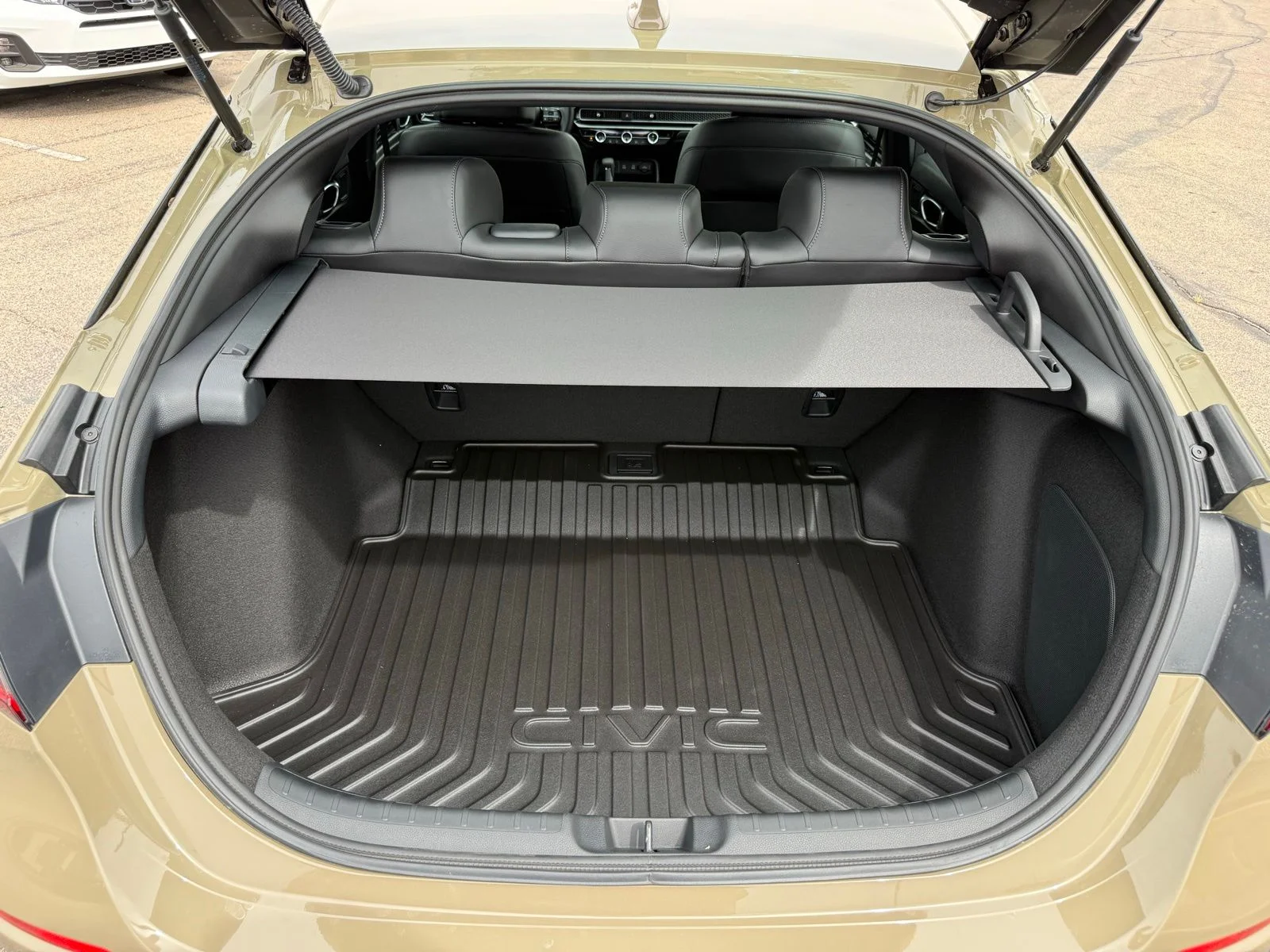 New 2026 Sand Dune Pearl Honda Sport Touring image 37
