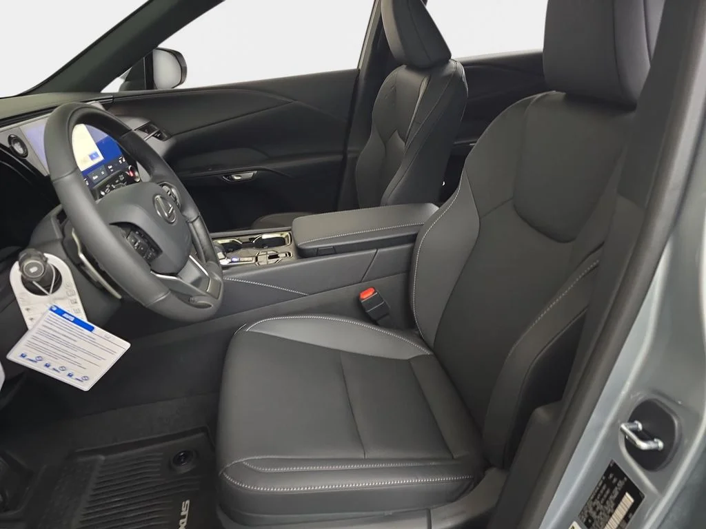New 2026 Iridium Lexus PREMIUM image 14