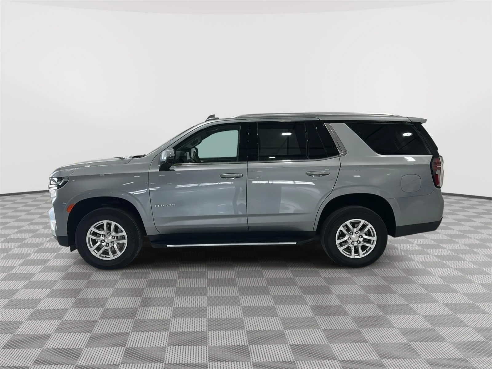 Used 2024 Chevrolet Tahoe LT with VIN 1GNSKNKT6RR239107 for sale in Alexandria, Minnesota