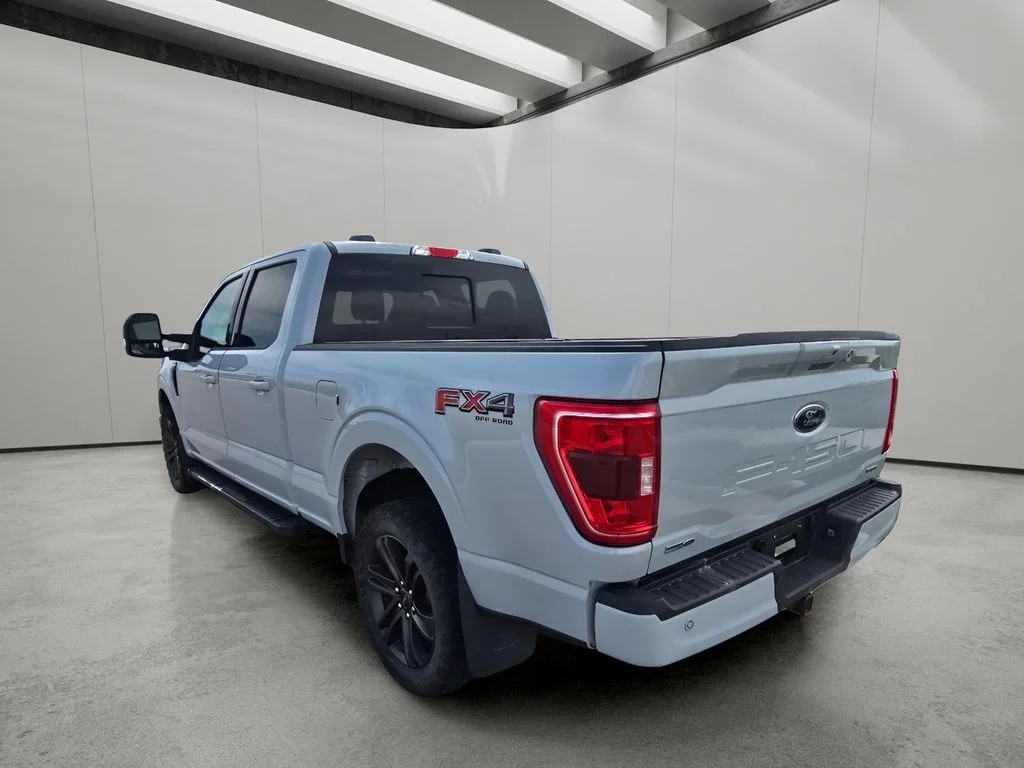 Used 2022 SPACE WHITE METALLIC Ford XLT image 3