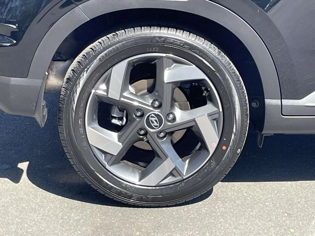 New 2026 Black Hyundai SEL image 7