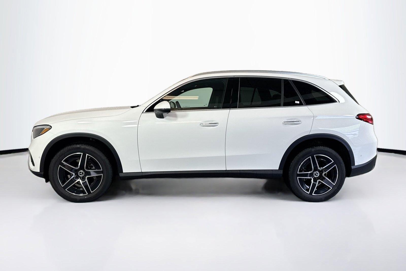 New 2026 Polar White Mercedes-Benz GLC 300 image 8