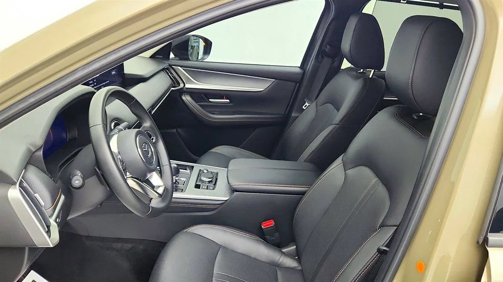 Used 2025 Zircon Sand Metallic Mazda Premium Package AWD image 11