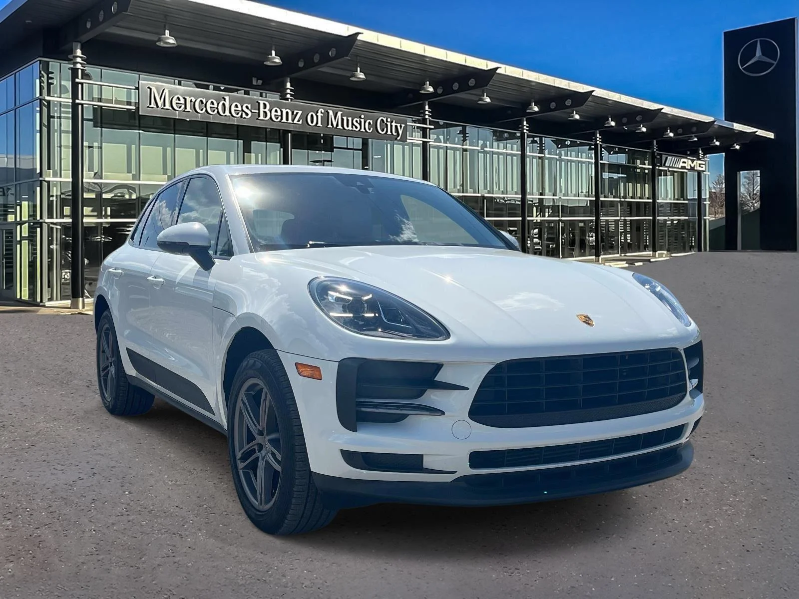 2020 Porsche Macan -'s photo