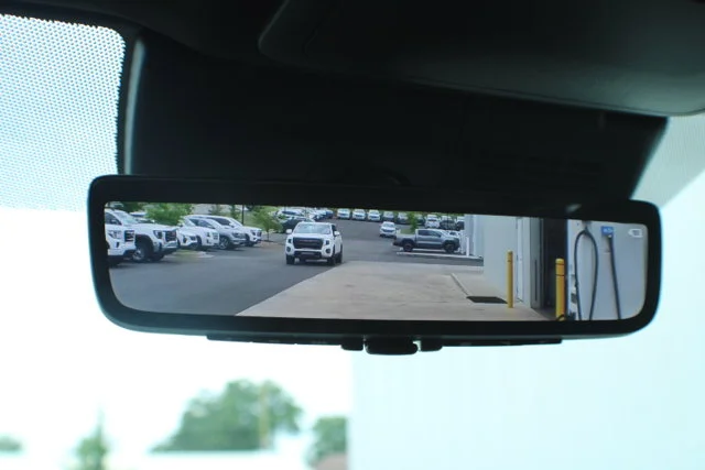 Used 2025  Toyota  image 10