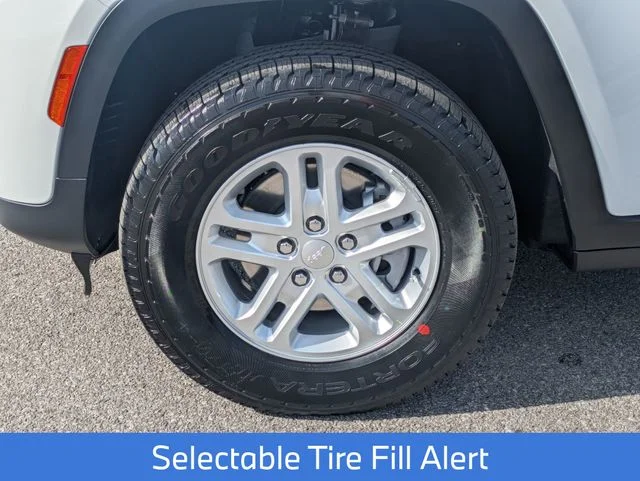 New 2025 White Jeep Laredo image 12