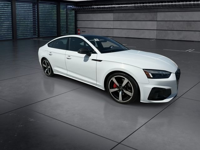 Used 2022  Audi Premium Plus image 2