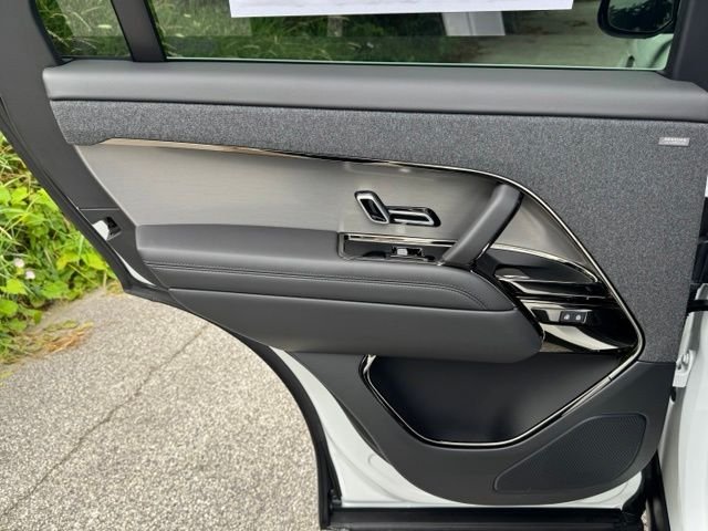 New 2026 Fuji White Land Rover SE image 11