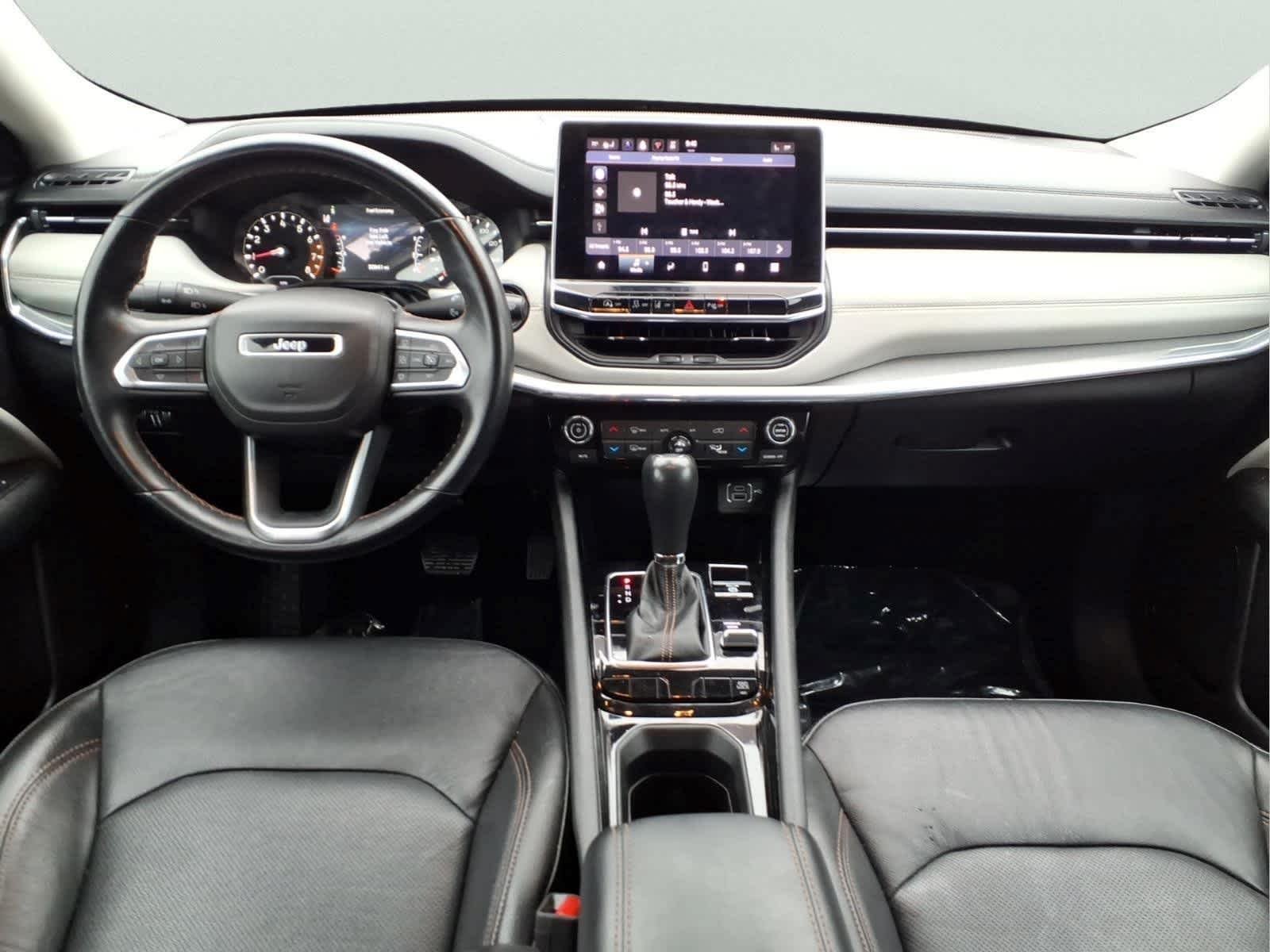 Used 2022 Velvet Red Pearlcoat Jeep Limited image 17