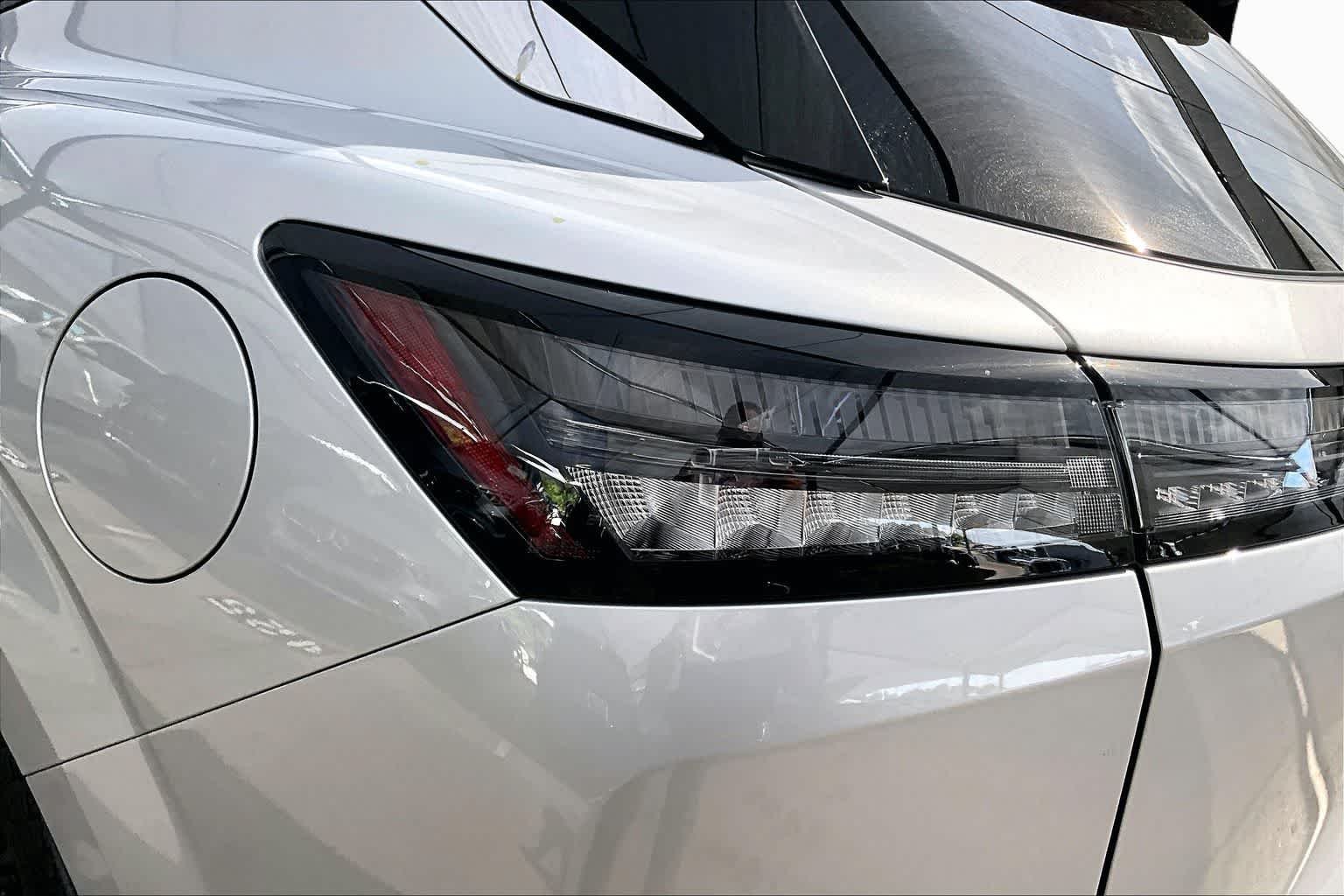 Used 2025 Brilliant Silver Metallic Nissan SL image 29