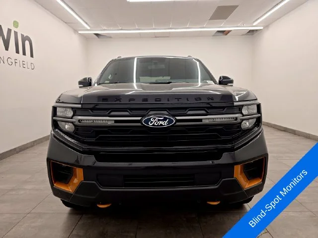New 2027 Dark Matter Gray Metallic Ford Tremor® image 7
