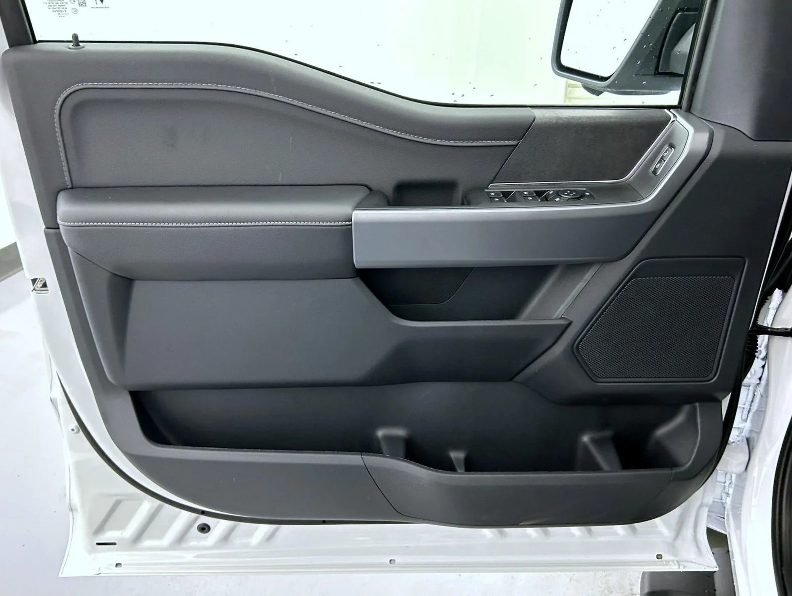 New 2026 White Ford XLT image 9