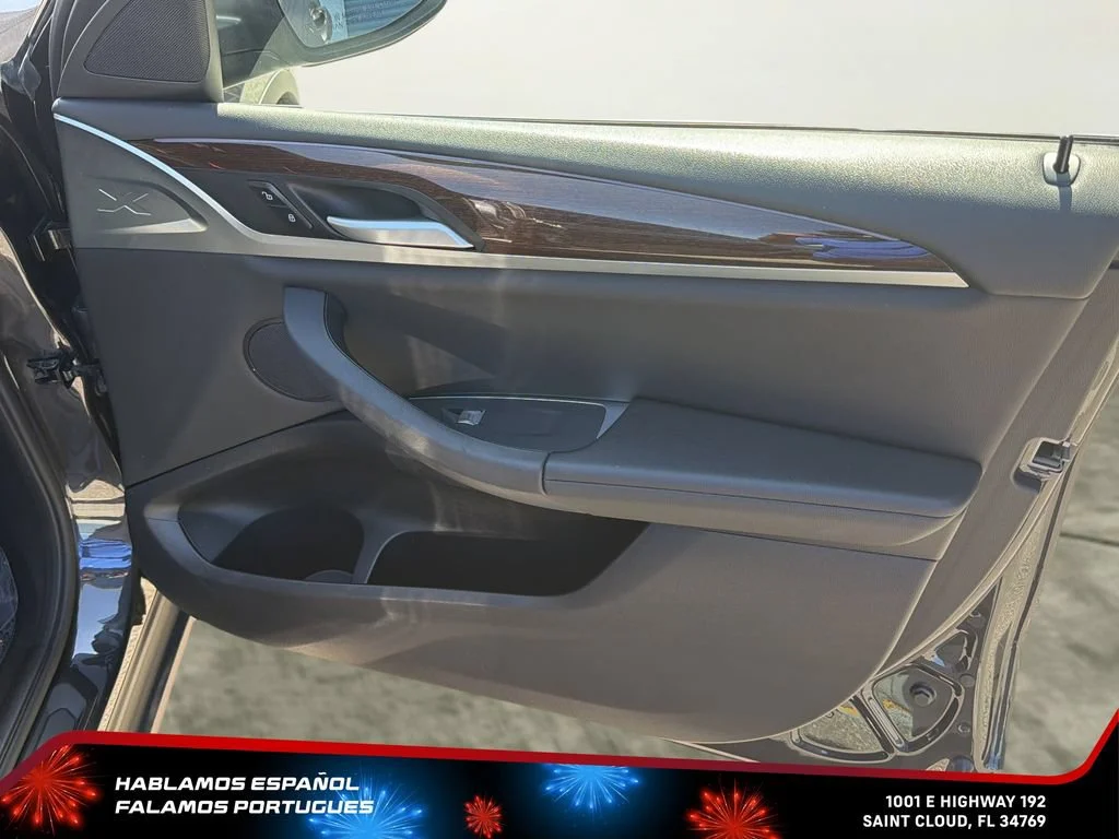 Used 2023  BMW xDrive30i image 32