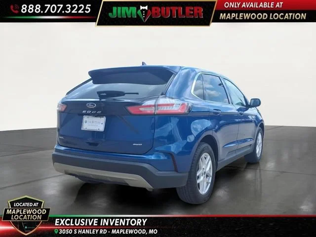 Used 2024  Ford SEL image 4