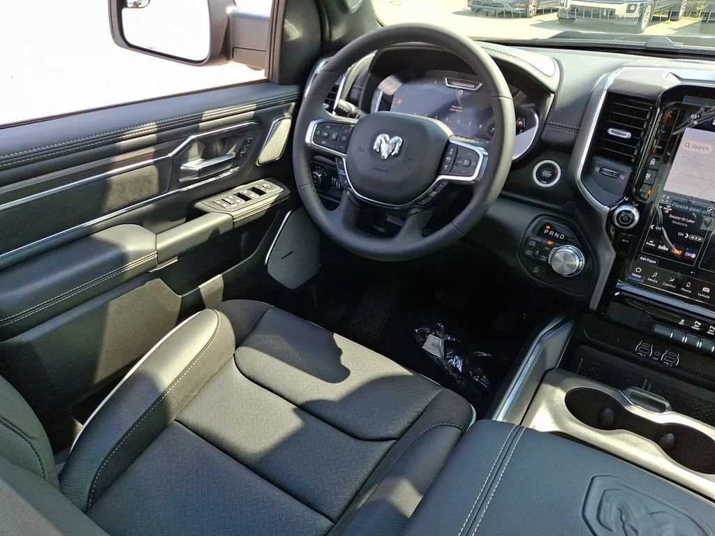 New 2027 Granite Crystal Metallic Clearcoat Ram Laramie image 10