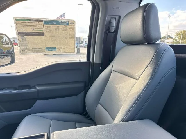 New 2026 Oxford White Ford F-350® XL image 43