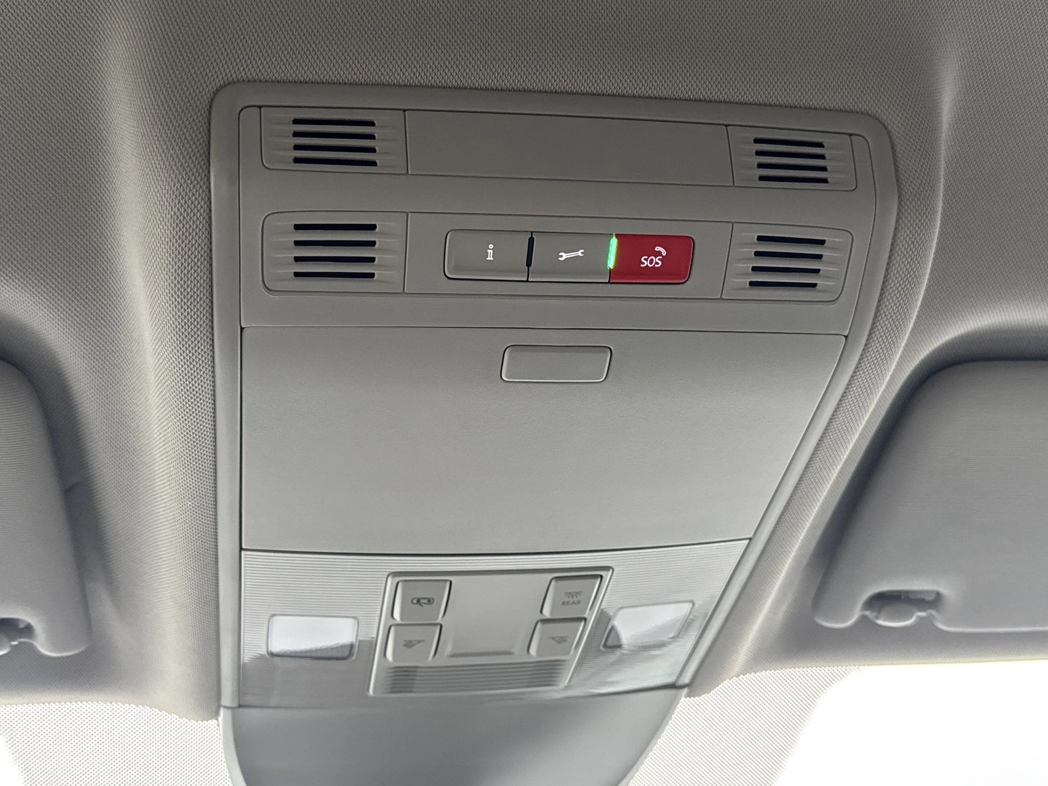 New 2026 Monument Gray Volkswagen SE image 30