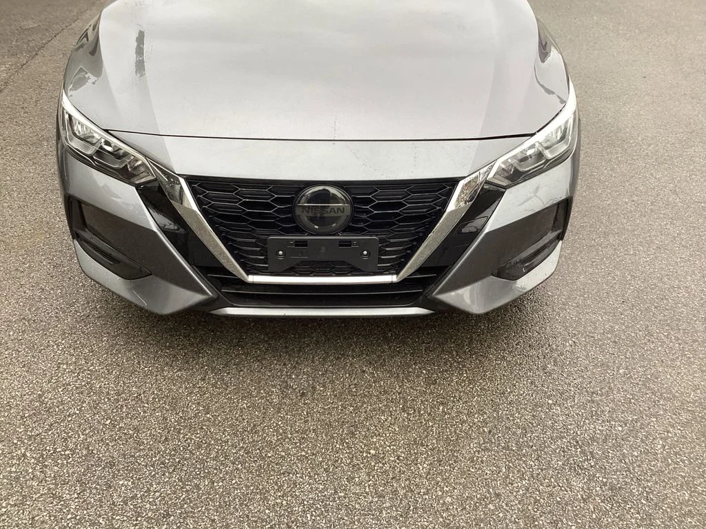 Used 2022 Gray Nissan SV image 19