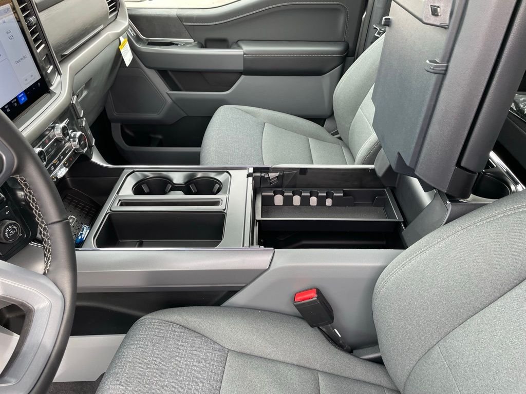 Used 2025 Silver Ford XLT image 56