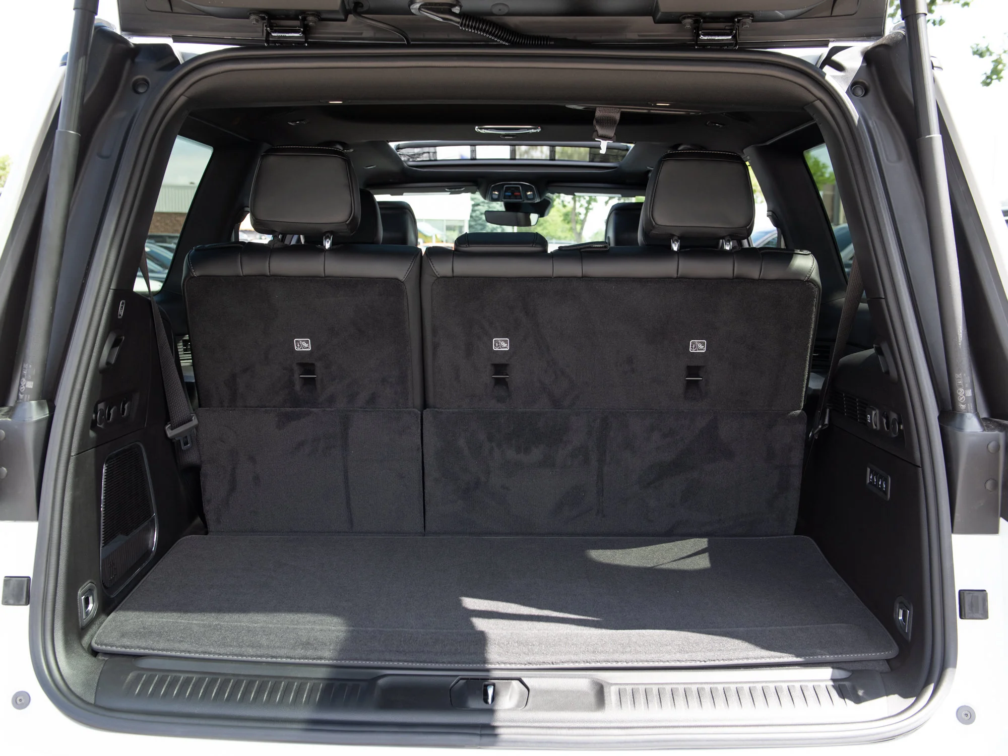 New 2026 White Jeep Limited Reserve* image 26