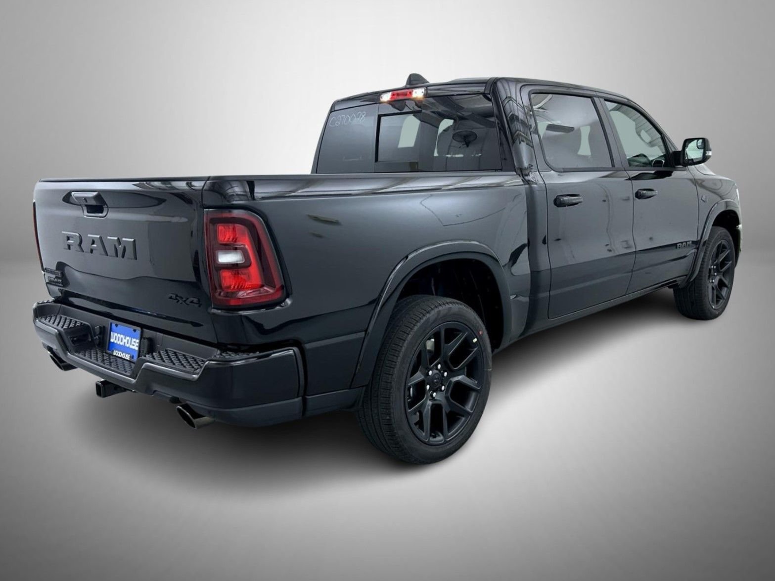 New 2027 Diamond Black Crystal Pearl-Coat Exterior Paint RAM Laramie image 5