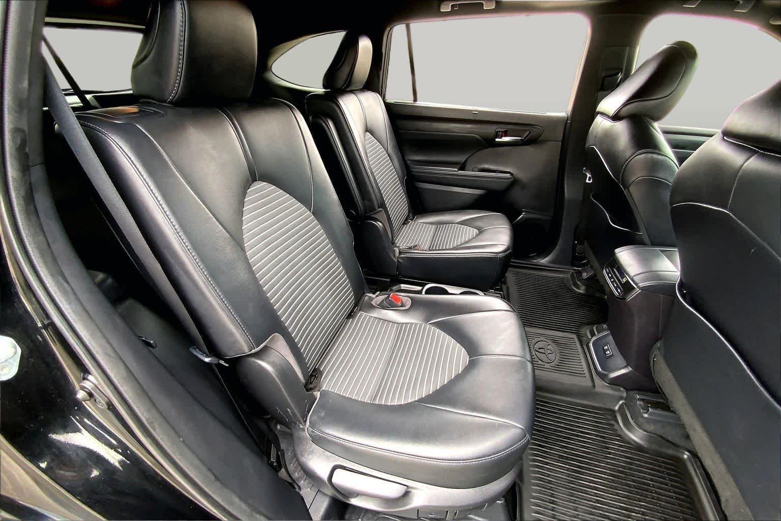 Used 2021 Midnight Black Metallic Toyota XSE image 19