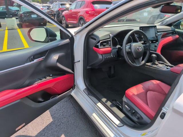 Certified Used 2023 MID BLK/WIND CHILL Toyota  image 9