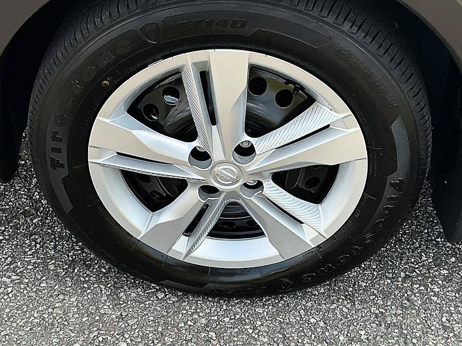 Used 2025 Electric Blue Metallic Nissan S image 8