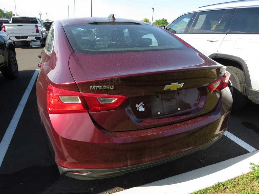 Used 2016 Red Chevrolet LS image 12