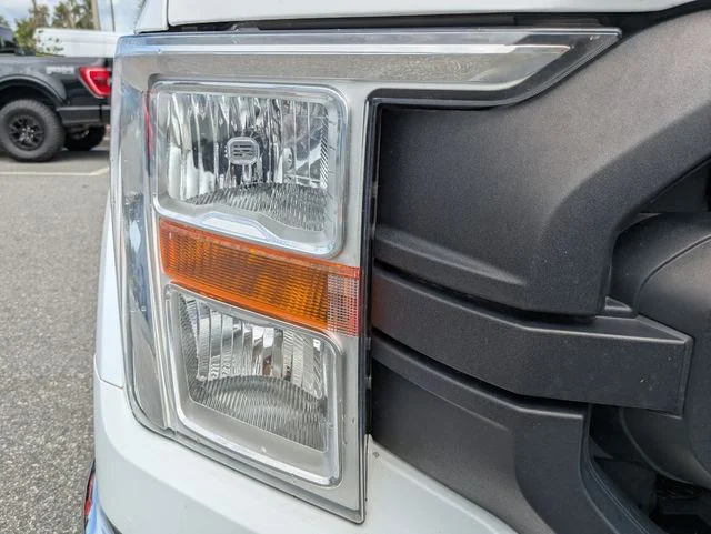 Used 2022 Oxford White Ford XL image 9