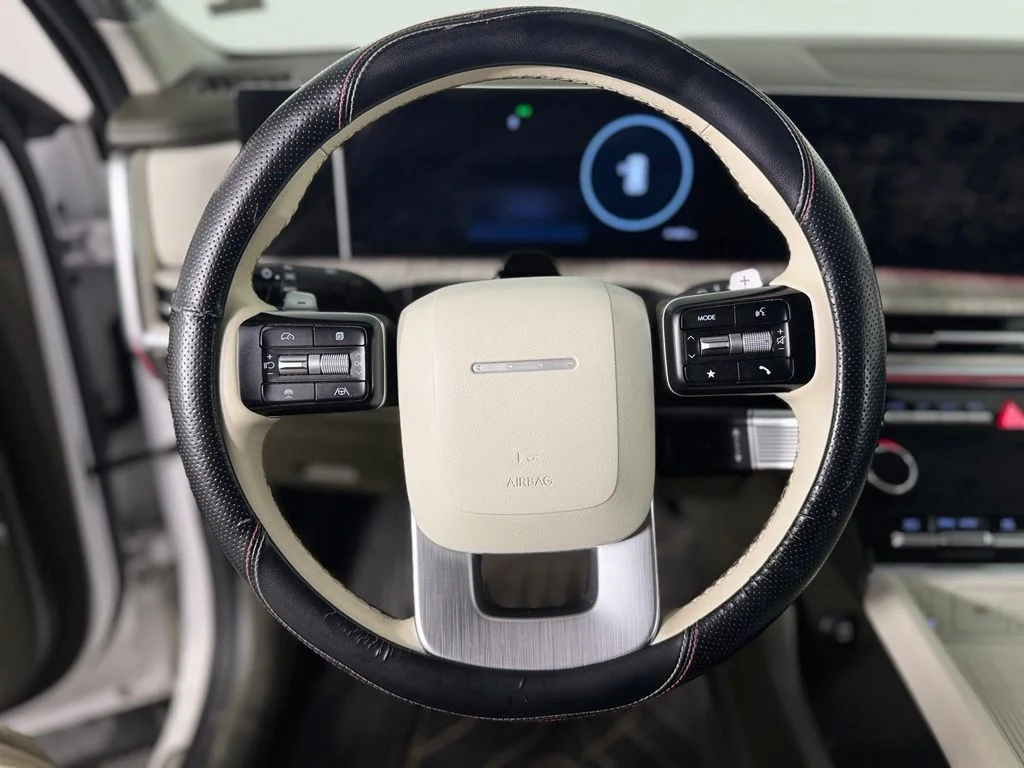 Used 2024 White Hyundai Calligraphy image 16