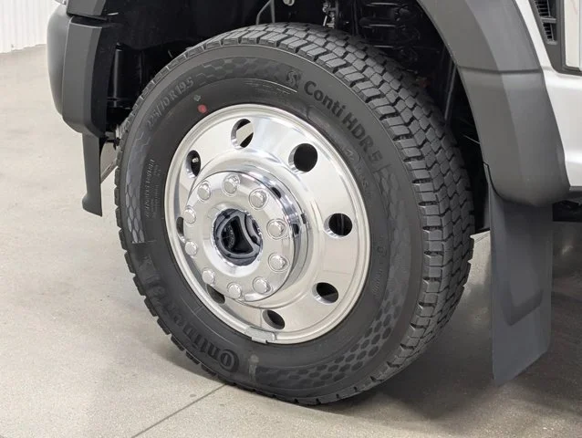 New 2026 Oxford White Ford F-450® XL image 33