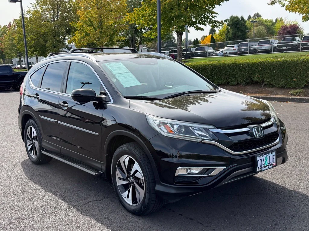 Used 2016 Crystal Black Pearl Honda Touring image 2